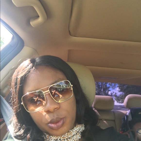 Meet your Posher, Osa - Picture 2 of 4